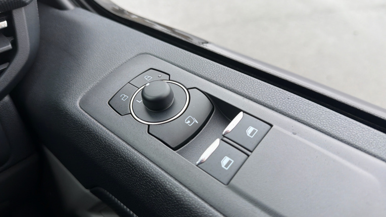 Ford Transit Custom 280 L1 Diesel Fwd 2.0 EcoBlue 136ps H1 Van Limited